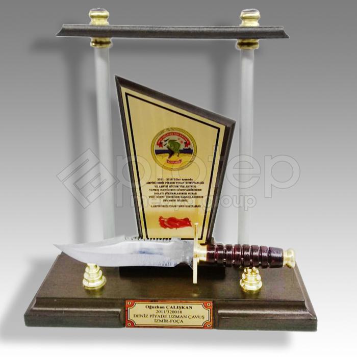 Komando Bıçaklı Vip Ahşap Plaket ŞLT-099
