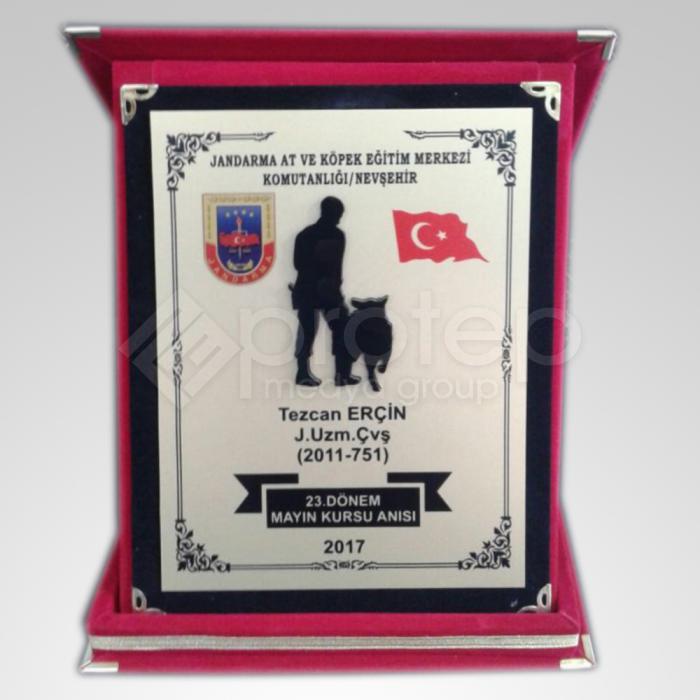 Kırmızı Kadife Asker Kurs Anısı Plaket  - 12x16