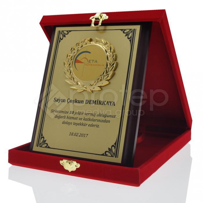 Kırmızı Kadife Kutulu Fasetli Ahşap Plaket 15x20