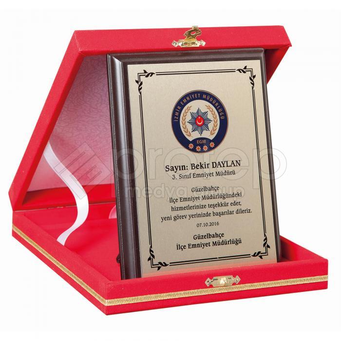 Kırmızı Kadife Kutulu Polis Emniyet Ahşap Plaket