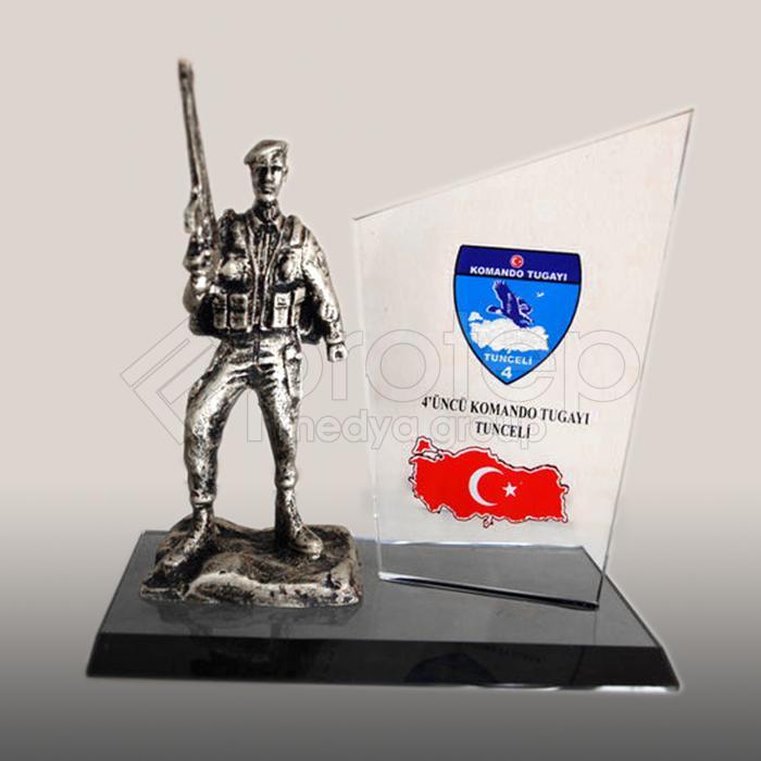 Komando Figürlü Kristal Hizmet Anısı Plaketi