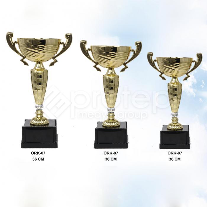 Altın Üçlü Ödül Kupası Set 36-33-32 CM