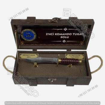 ahsap-kutulu-minyatur-komando-bicak-hizmet-anisi-plaket