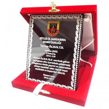 kadife-kutulu-kristal-album-hizmet-anisi-asker-plaket