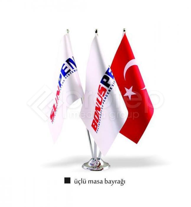 Üçlü Masa Bayrağı